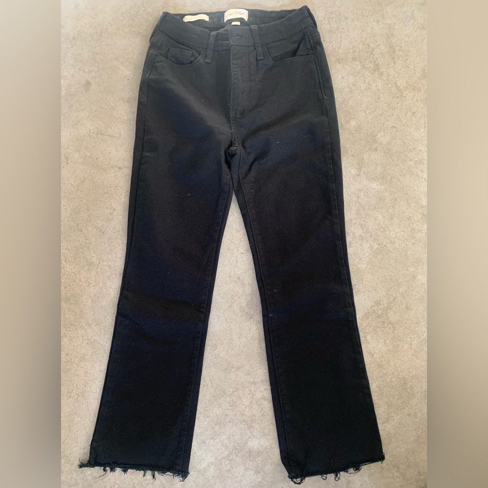 Universal Thread Women's Straight Leg Black Jeans